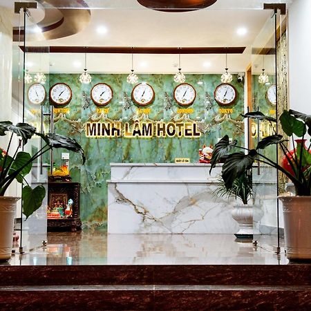 Minh Lam Hotel Плей Ку Екстериор снимка