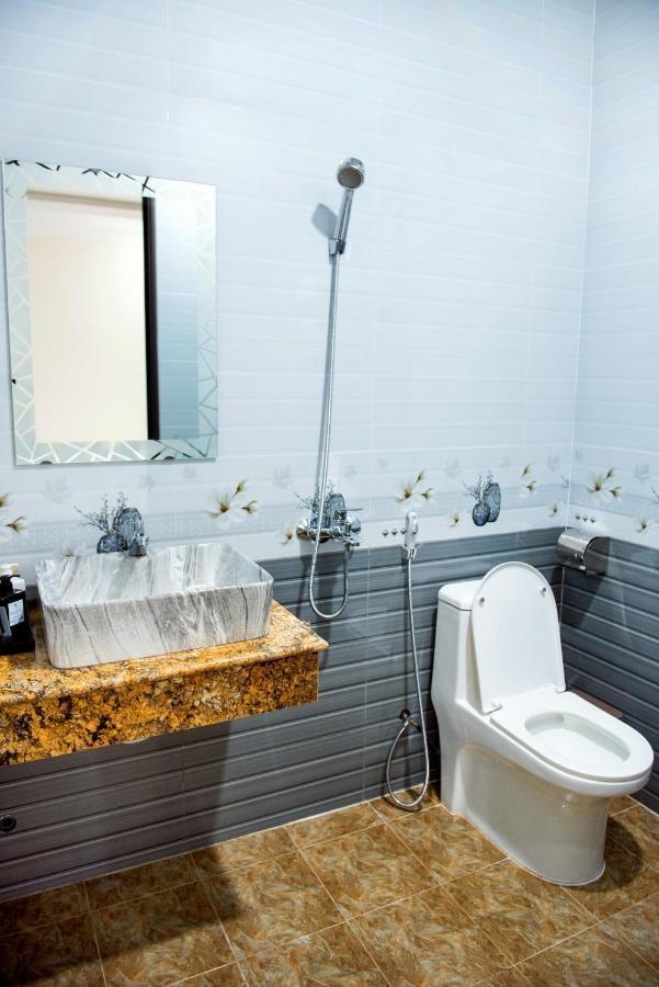 Minh Lam Hotel Плей Ку Екстериор снимка