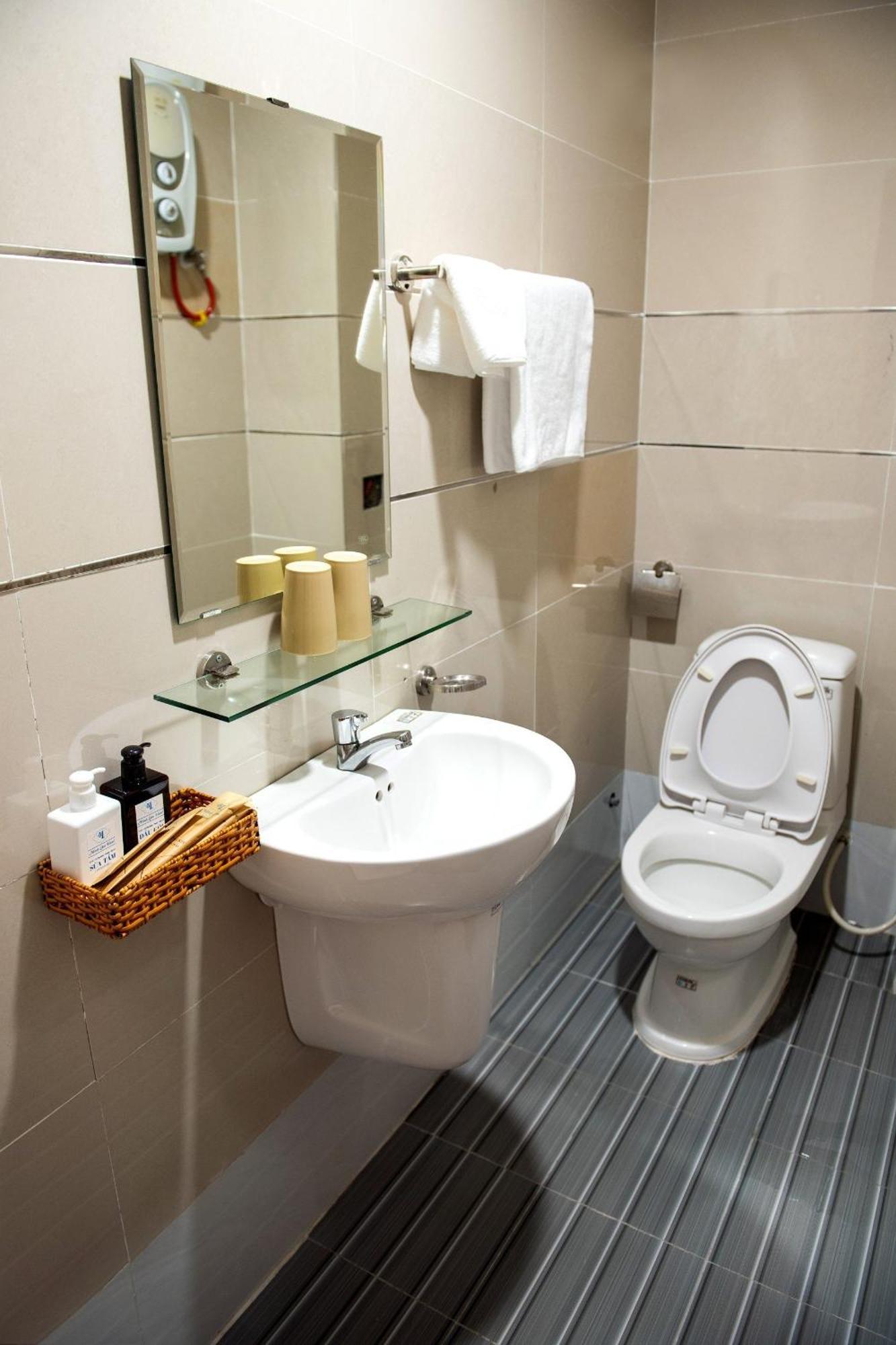 Minh Lam Hotel Плей Ку Екстериор снимка