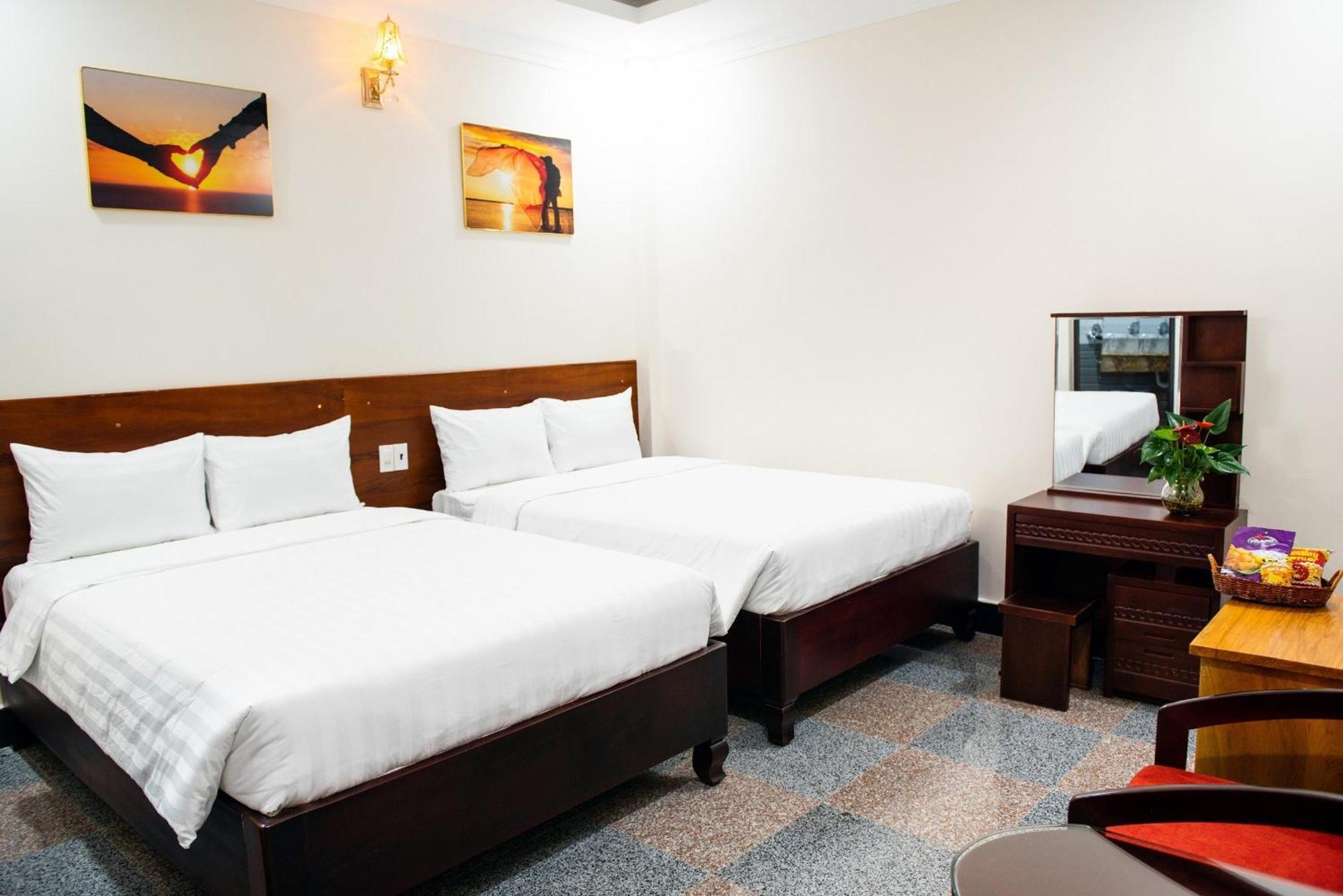 Minh Lam Hotel Плей Ку Екстериор снимка