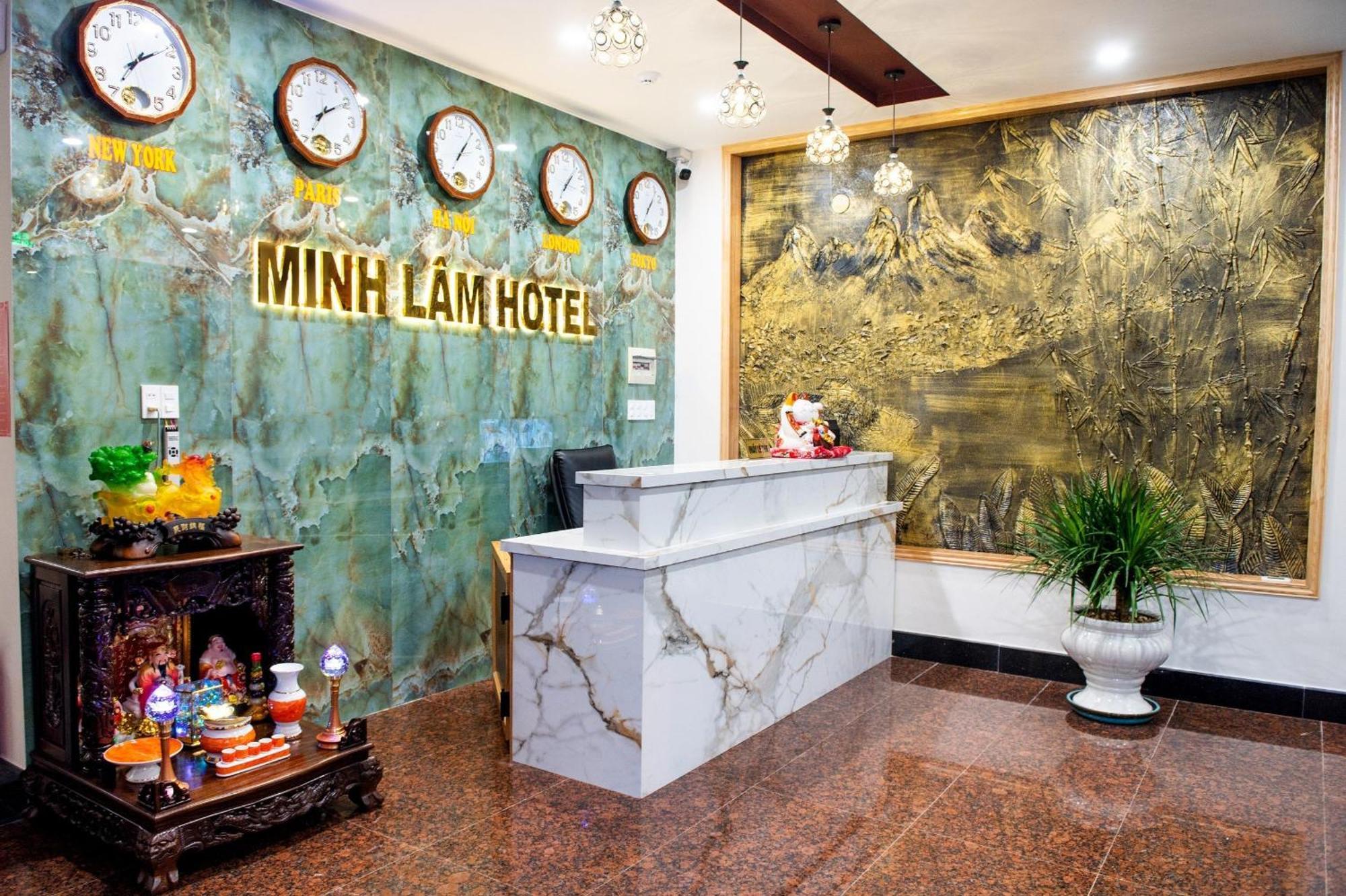 Minh Lam Hotel Плей Ку Екстериор снимка